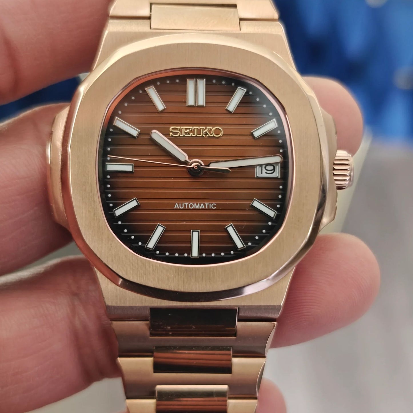 The Helix | Chocolate Sovereign ™