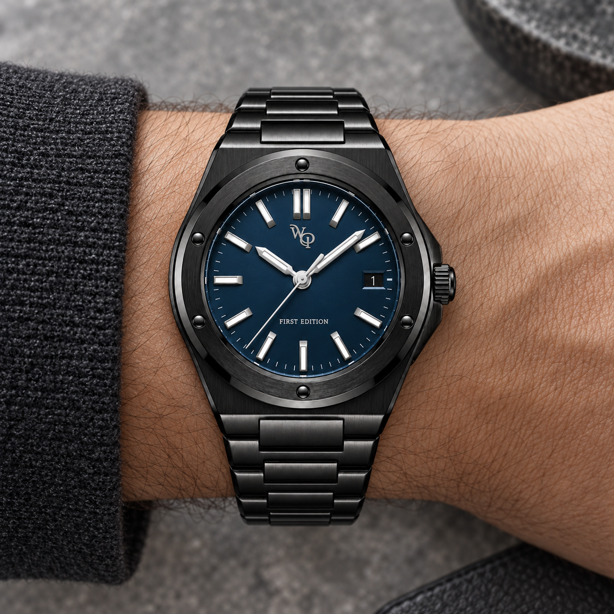 Facet 01 — Onyx / Navy / Bracelet. Gallery view 4.