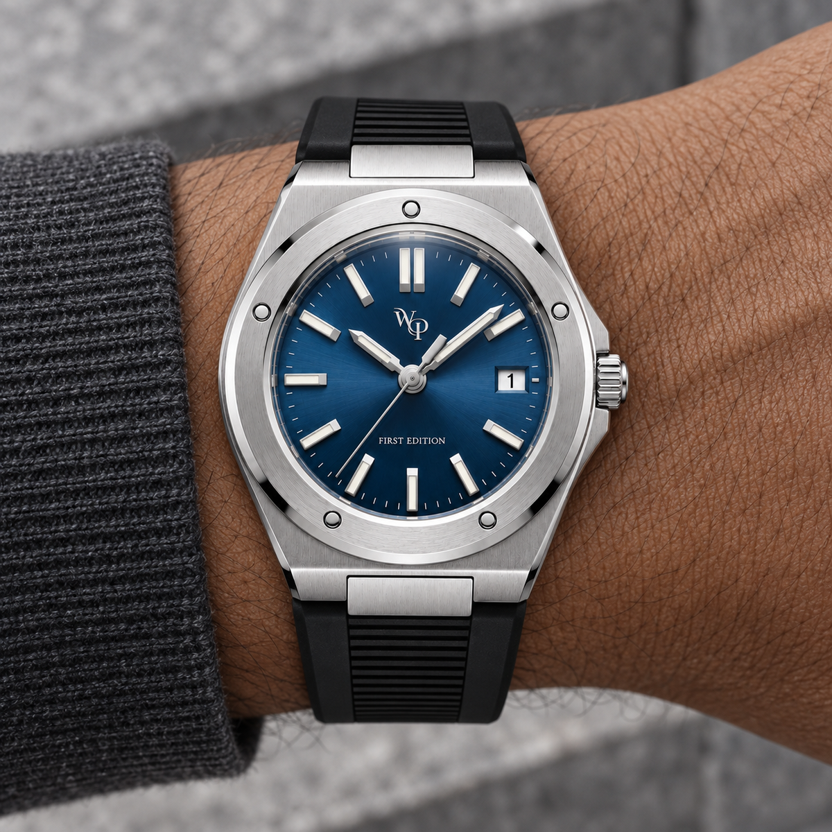 Facet 01 — Steel / Navy / Strap. Gallery view 4.