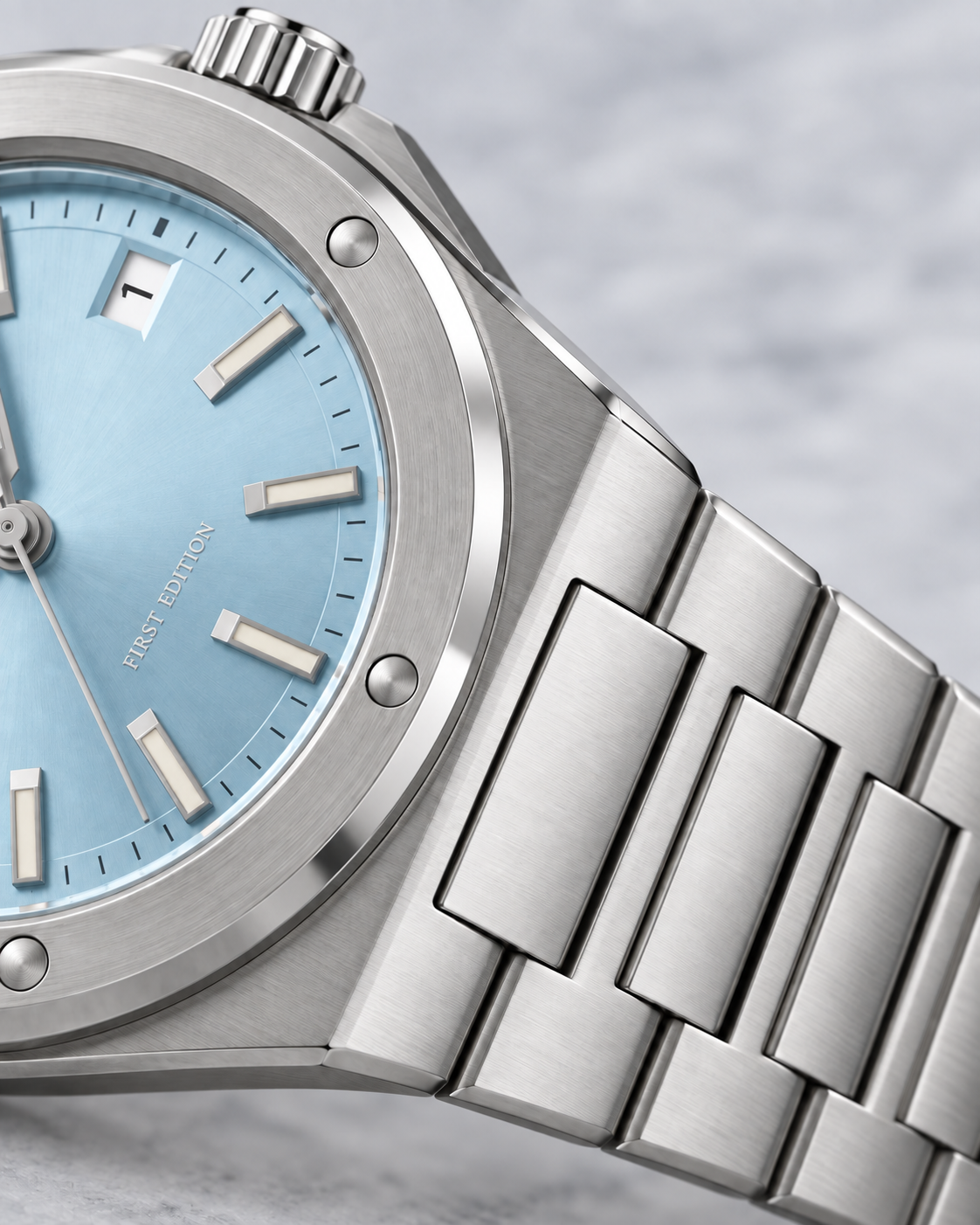 Facet 01 — Steel / Ice Blue / Bracelet. Gallery view 2.